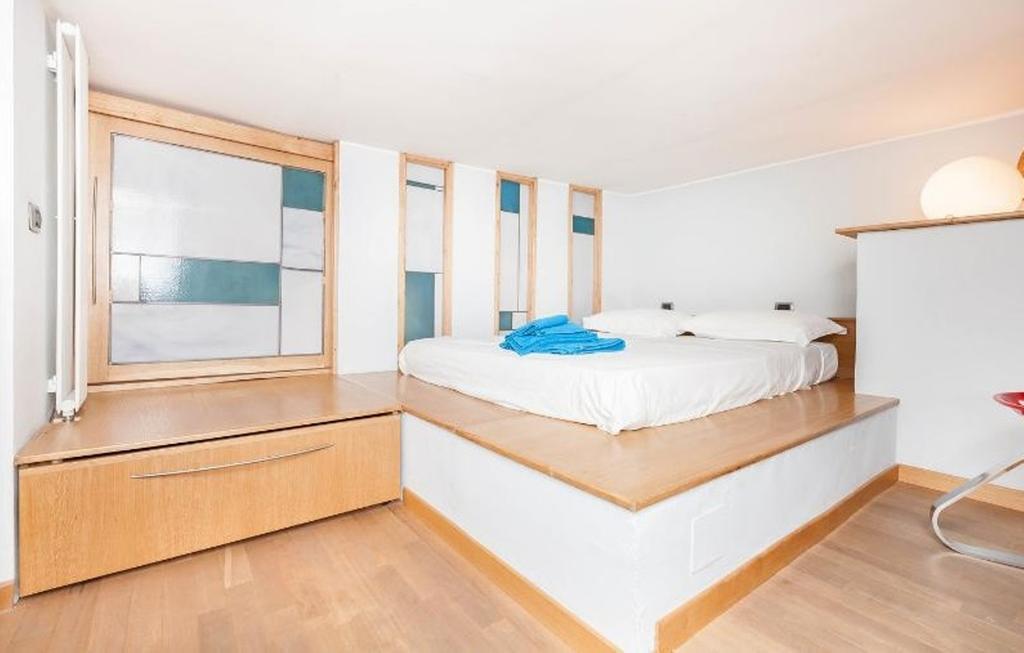 High Design Apartment Rom